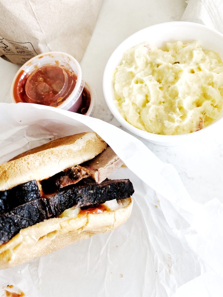 WILLIE’S CATERING BBQ AND BURGERS 11 Photos & 22 Reviews 11606 Fm