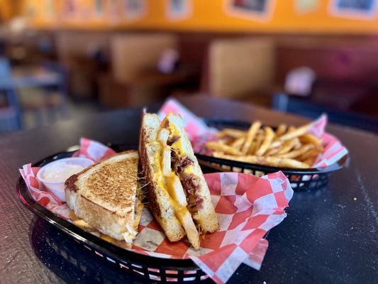 Cheesie's Pub & Grub - Garfield Ridge by null