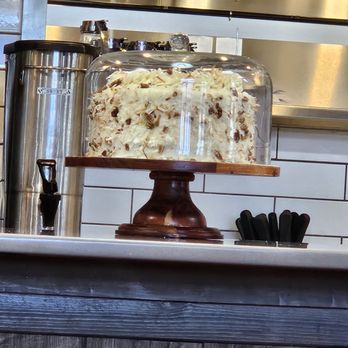 Red Star Cafe - The A.M.A.Z.I.N.G Carrot Cake! - Diners Near Me - Eastland, Texas