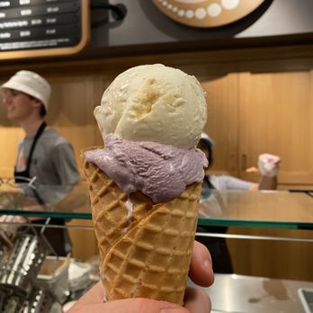 Salt & Straw - Salty donut guava cheese and the lavender - Ice Cream & Frozen Yogurt Near Me - Orlando, Florida Salt & Straw - Salty donut guava cheese and the lavender - Ice Cream & Frozen Yogurt Near Me - Orlando, Florida