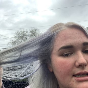 Bradz Salon - Again you can clearly see the roots were not fixed, I asked for a root touchup and this is what I came out with. - Hair Salons Near Me - Austin, Texas
