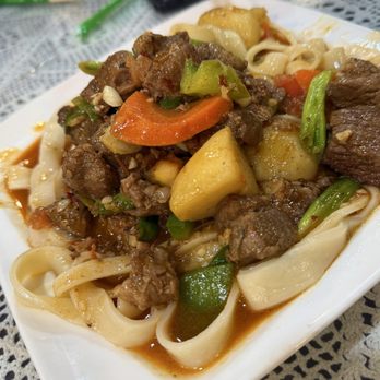Nurlan Uyghur Restaurant 诺兰饭店 - Big Plate Lamp - Halal Near Me - Flushing, New York