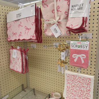 Hobby Lobby - Hobby Shops Near Me - Mayfield Heights, Ohio