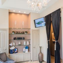 Mintbody Med Spa - Front Lobby