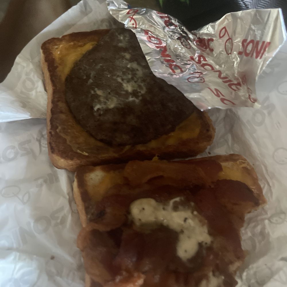Sonic Drive-In - Bacon peppercorn cheese melt. - Burgers Near Me - Atwater, California Sonic Drive-In - Bacon peppercorn cheese melt. - Burgers Near Me - Atwater, California