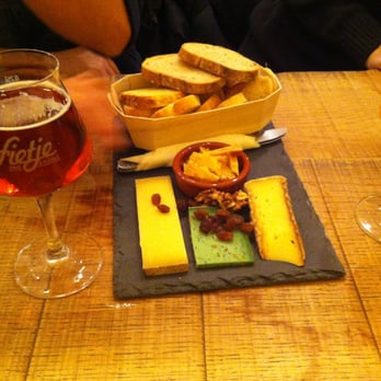 Fietje le Bar - plateau fromage - Beer Bar Near Me - Marseille, 13 Fietje le Bar - plateau fromage - Beer Bar Near Me - Marseille, 13