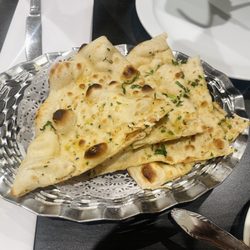 Wembley Tandoori - Chilli Galic Naan