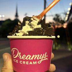 Dreamys Ice Cream  - Vanilla with Oreos