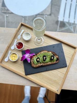Avotoasty by null