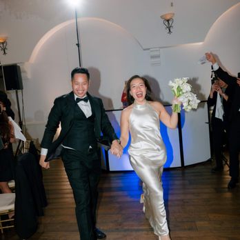 MCM Entertainment - PC: Elaine Chang Photography - DJs Near Me MCM Entertainment - PC: Elaine Chang Photography - DJs Near Me