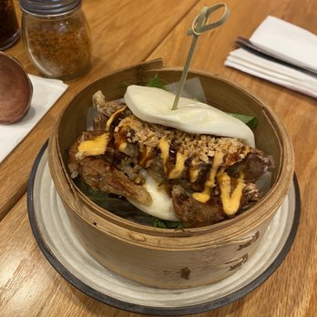 Gyuro Ramen - Steamed Bun w. Crispy Soft Shell Crab - Ramen Near Me - Chicago, Illinois Gyuro Ramen - Steamed Bun w. Crispy Soft Shell Crab - Ramen Near Me - Chicago, Illinois