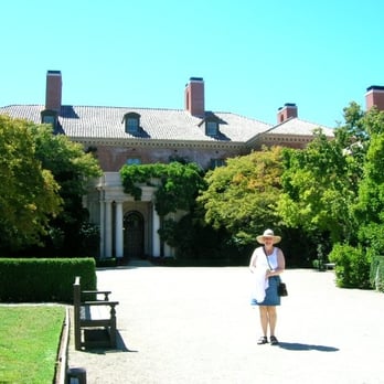 Filoli - Courtyard - Margaret inspects our new home - Botanical Gardens Near Me - Woodside, California Filoli - Courtyard - Margaret inspects our new home - Botanical Gardens Near Me - Woodside, California