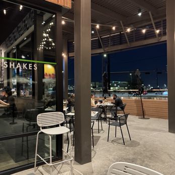 Hopdoddy Burger Bar - Outdoor - Burgers Near Me - Richmond, Texas