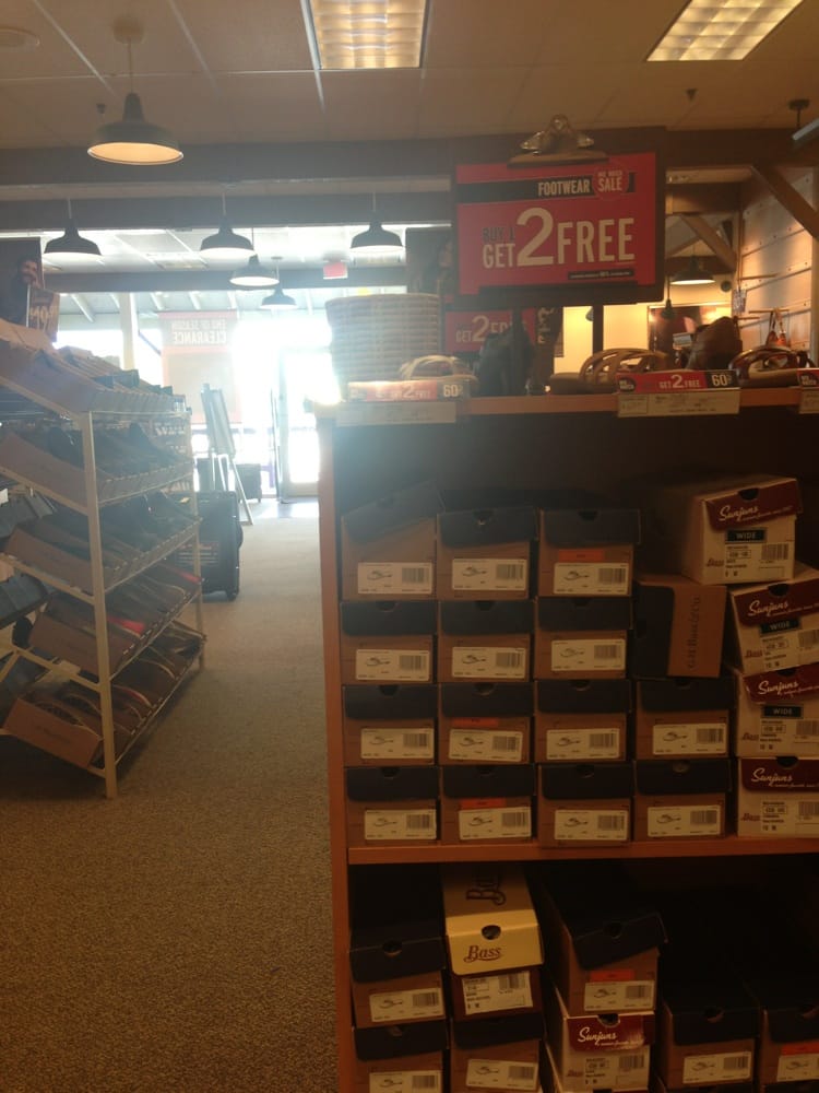 BASS SHOE FACTORY OUTLET Updated October 2024 20350 Summerlin Rd, Fort Myers, Florida