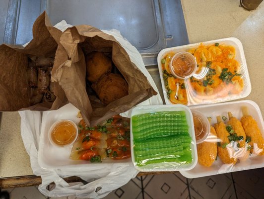 Tan Dinh Deli by null