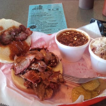 Two Dudes Barbeque - Barbeque Near Me - Warrenton, Missouri