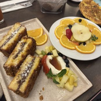 Rooster - Nutella French Toaste and Fruit - Tuscan Near Me - Florence, FI