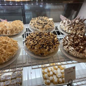 Maple Leaf Diner - Available pies - American Near Me - Dallas, Texas Maple Leaf Diner - Available pies - American Near Me - Dallas, Texas