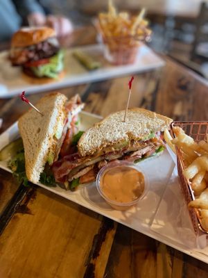 Kick'n Mule Restaurant and Sports Bar by null