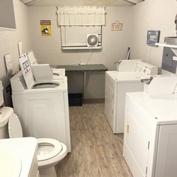 Eagle's Nest RV Park - Laundry/Shower/Bathroom