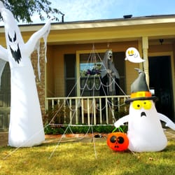Spirit Halloween Superstore - Thank you Spirit Halloween for all cute stuff ^__^
