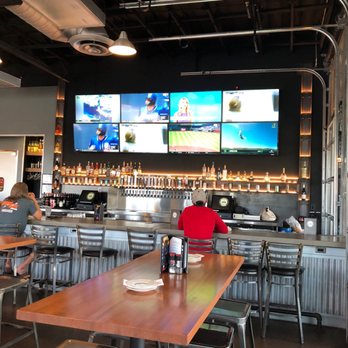 Union Grill & Tap - Large bar area - Gastropubs Near Me - Gilbert, Arizona