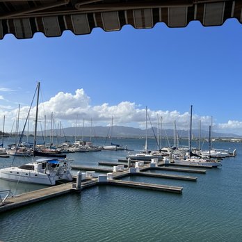 Restaurant 604 - Breakfast & Brunch Near Me - Honolulu, Hawaii