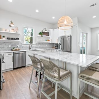 Renovation Flooring - Addiction by Floors 2000 LVP flooring for kitchen - Flooring Near Me - Miramar Beach, Florida Renovation Flooring - Addiction by Floors 2000 LVP flooring for kitchen - Flooring Near Me - Miramar Beach, Florida