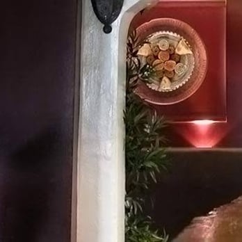 Mosob Restaurant - African Near Me - London, XGL