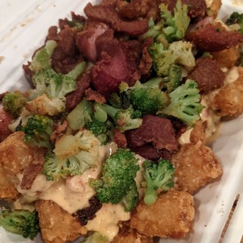 Finch & Bull - Tots of the day - bacon, broccoli and cheese - Food Trucks Near Me - Aberdeen, Washington Finch & Bull - Tots of the day - bacon, broccoli and cheese - Food Trucks Near Me - Aberdeen, Washington