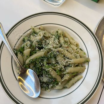 Jon & Vinny's Slauson - penne broccolini - Italian Near Me - Windsor Hills, California Jon & Vinny's Slauson - penne broccolini - Italian Near Me - Windsor Hills, California