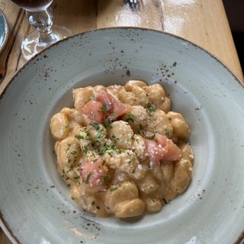 Lupo Verde - Gnocchi Con Creama Salmone. The smoked salmon adds a nice smokiness to the pasta, absolutely amazing. - Italian Near Me - Washington, DC, District of Columbia Lupo Verde - Gnocchi Con Creama Salmone. The smoked salmon adds a nice smokiness to the pasta, absolutely amazing. - Italian Near Me - Washington, DC, District of Columbia