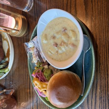 Grackle - Cocktail Bars Near Me - Maple Grove, Minnesota