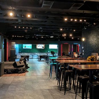 The Bonfire - Dining, pool tables and stage area - Bars Near Me - Paradise, Nevada