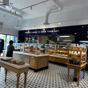 Paris Baguette - Bakeries Near Me - Tukwila, Washington