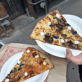 Mac's Pizza - Vodka and white pie - Pizza Near Me - Toronto, Ontario