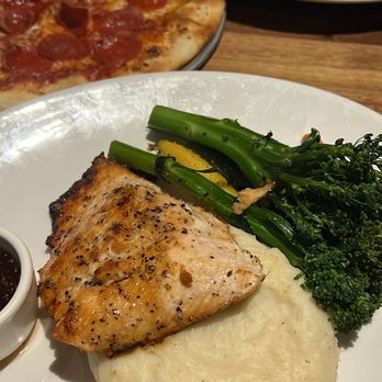 Yard House - Whiskey Glazed Salmon + Pepperoni Pizza + Avocado Toast - New American Near Me - San Jose, California Yard House - Whiskey Glazed Salmon + Pepperoni Pizza + Avocado Toast - New American Near Me - San Jose, California