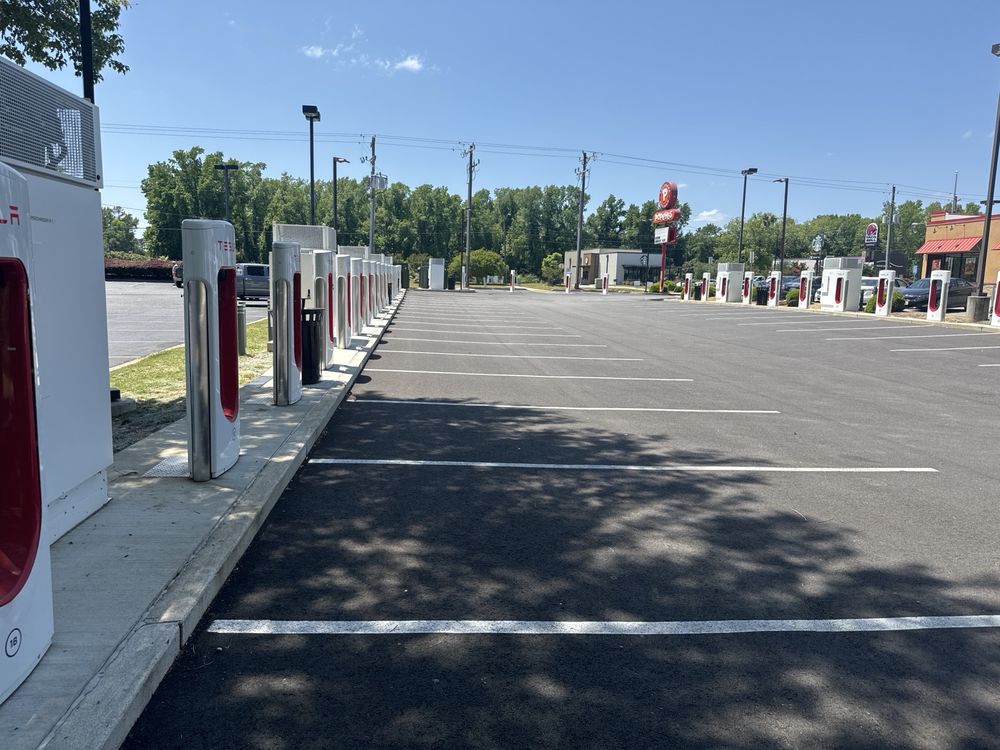 TESLA SUPERCHARGER Updated May 2024 710 Radford Blvd, Dillon, South