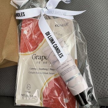 Di Luna Candles - Sweet gift bag with face mask and lotion! - Candle Stores Near Me - Tucson, Arizona