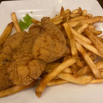 Brewsters Bar & Grill - Kids chicken strips and fries - New American Near Me - Galt, California