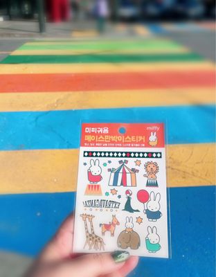 Green Apple Books by null