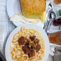 金鳳茶餐廳 - Breakfast B HKD 44