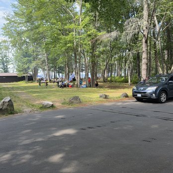 Sebago Lake State Park - Day use area looking toward closed concession stand - Parks Near Me - Casco, Maine