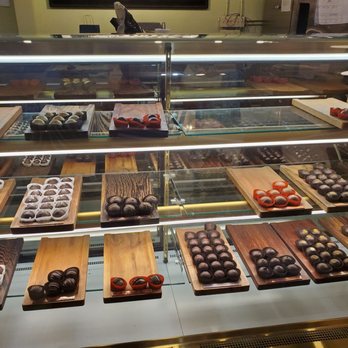 Asheville Chocolate - Chocolatiers & Shops Near Me - Asheville, North Carolina Asheville Chocolate - Chocolatiers & Shops Near Me - Asheville, North Carolina