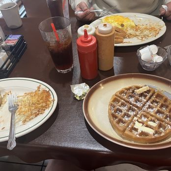 The Hut Diner - Waffle, English muffin sandwich, omelette - Sandwiches Near Me - San Antonio, Texas The Hut Diner - Waffle, English muffin sandwich, omelette - Sandwiches Near Me - San Antonio, Texas