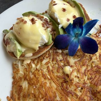That’s my jam - Eggs Benedict - New American Near Me - The Hills, Texas