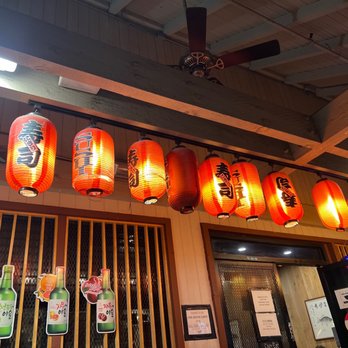 Sushi Asahi - Outside eating area - Sushi Bars Near Me - Riverside, California