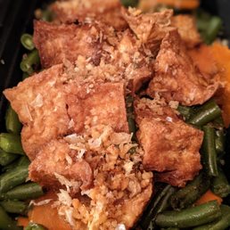 Tofu on garlic green beans