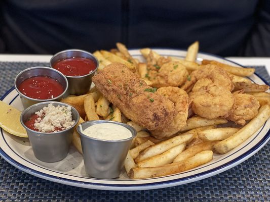 Big B's Fish Joint by null