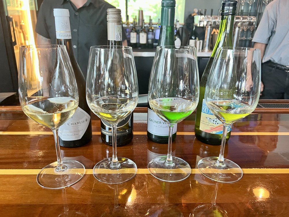 ROOTED BOTTLE MARKET AND BAR Beer, Wine & Spirits 3510 Park Ave